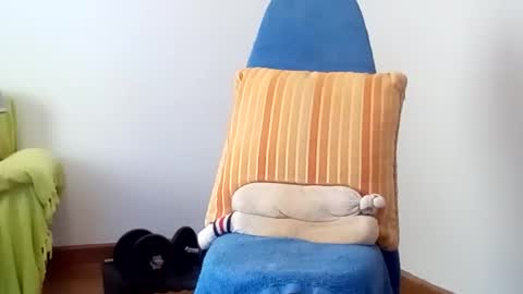 daniroca8 online show from November 26, 2025, 3:13 pm