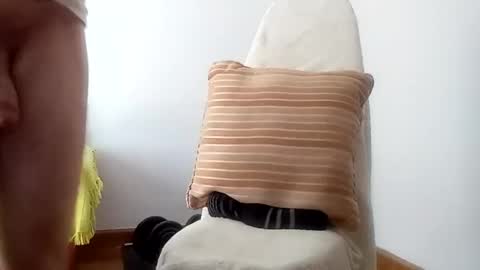 daniroca8 online show from April 2, 2026, 2:15 pm