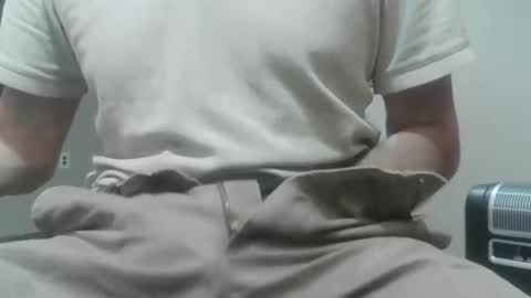 danl20012001 online show from October 22, 2025, 2:23 am