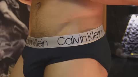 Dann saenz online show from October 31, 2025, 2:18 pm