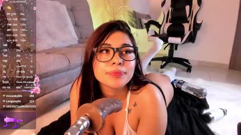 Snapshot of danna_adams1 chatting on March 11, 2025, 6:43 am danna_adams1 online show from March 11, 2025, 6:43 am