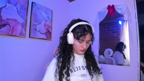 Danna Lovs online show from February 25, 2025, 1:06 pm