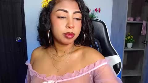 Danna online show from October 3, 2025, 9:06 am