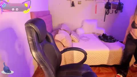 danna_wry online show from December 21, 2025, 2:51 am