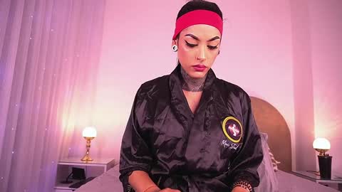 Danna Berlin  online show from November 12, 2025, 7:24 pm