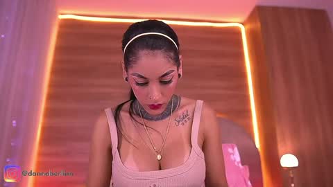 Danna Berlin  online show from April 14, 2026, 7:20 pm