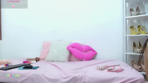 dannacatalina online show from October 6, 2025, 2:36 pm