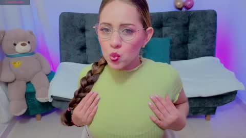 Danna online show from April 16, 2026, 10:49 am