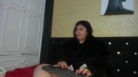 Snapshot of dannagarza chatting on February 9, 2025, 10:42 am Danna Garza online show from February 9, 2025, 10:42 am