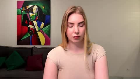 dannamissss online show from December 10, 2024, 7:22 pm