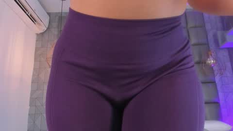 Danna online show from November 25, 2025, 12:27 pm