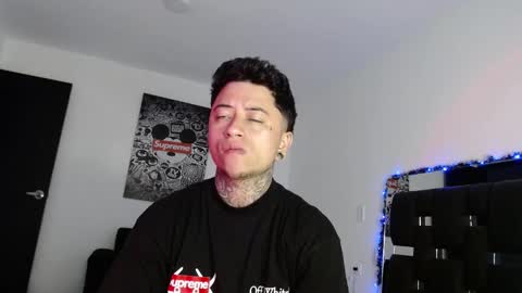 Snapshot of danny_stark chatting on December 31, 2024, 12:43 am Danny  online show from December 31, 2024, 12:43 am