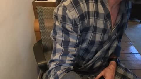 dannybuoy2 online show from January 25, 2025, 8:42 am