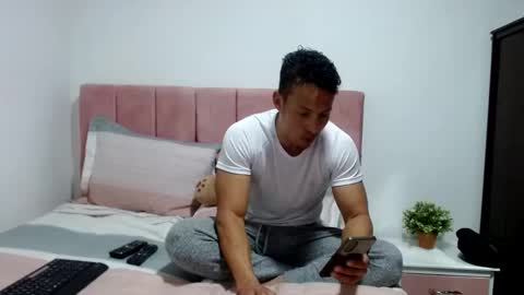 Snapshot of dannyhothot chatting on March 11, 2025, 7:58 pm danny and ruby online show from March 11, 2025, 7:58 pm