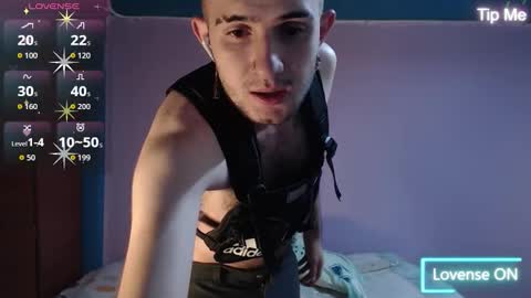 dante_bear online show from October 18, 2025, 2:36 am