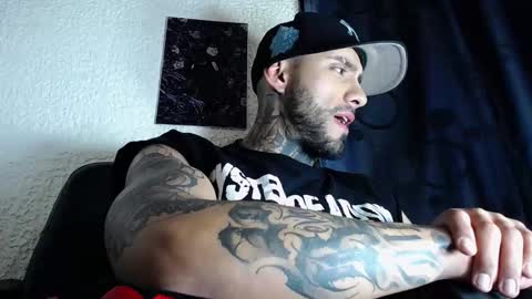 dante_d_angelo_ online show from December 17, 2025, 7:14 am