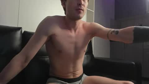 Snapshot of dante_ray chatting on December 22, 2025, 1:35 am Dante and Ray online show from December 22, 2025, 1:35 am