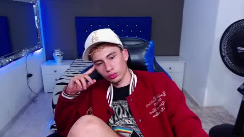 Dante online show from January 30, 2025, 8:53 pm