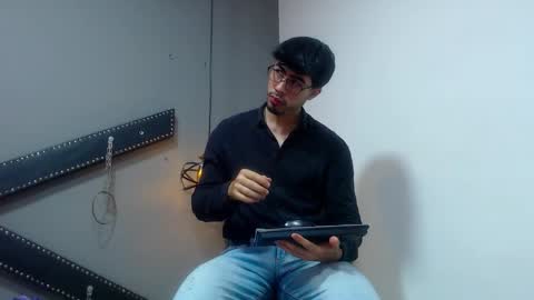 Snapshot of dantebrown11 chatting on September 9, 2025, 12:05 pm Dantes Infierno online show from September 9, 2025, 12:05 pm