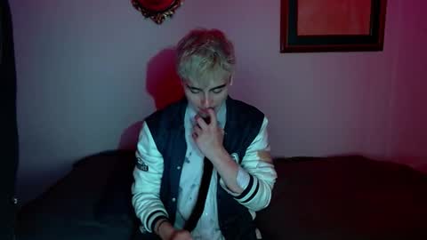 danteobscuro online show from November 28, 2025, 3:09 am