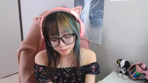 Snapshot of danyelleeyermann chatting on May 14, 2026, 1:18 pm danyelleeyermann online show from May 14, 2026, 1:18 pm