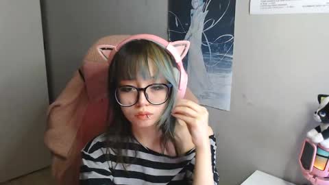 Snapshot of danyelleeyermann chatting on May 19, 2026, 1:06 pm danyelleeyermann online show from May 19, 2026, 1:06 pm