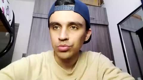 Snapshot of danylano chatting on September 21, 2025, 9:27 pm Daniel online show from September 21, 2025, 9:27 pm