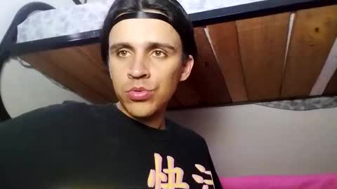 Snapshot of danylano chatting on November 3, 2025, 8:54 pm Daniel online show from November 3, 2025, 8:54 pm