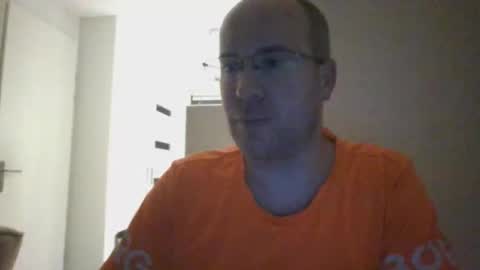Snapshot of danzel87 chatting on October 16, 2025, 8:32 pm Danny online show from October 16, 2025, 8:32 pm