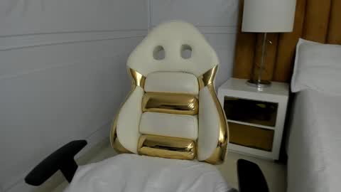 Daphne online show from February 19, 2025, 5:27 am