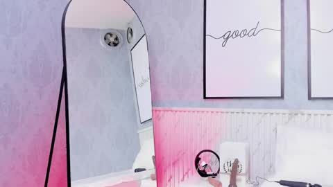 Daphne online show from September 10, 2025, 2:11 am