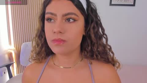 Antonella Mora online show from December 2, 2024, 12:18 pm