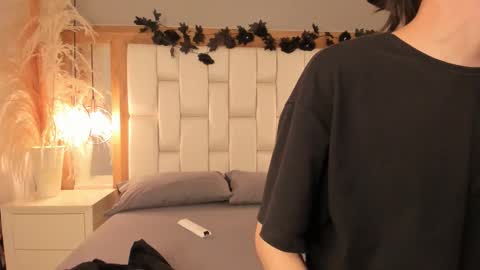 daphne_and_roger online show from November 20, 2025, 11:21 am