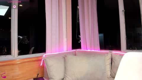 Snapshot of daphne_chers chatting on November 10, 2025, 11:37 pm daphne_chers online show from November 10, 2025, 11:37 pm