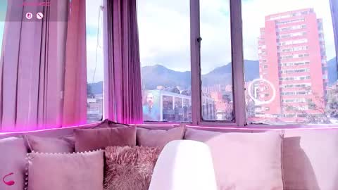 Snapshot of daphne_chers chatting on December 3, 2025, 8:51 pm daphne_chers online show from December 3, 2025, 8:51 pm