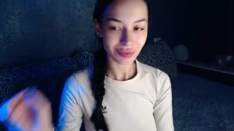 Daphne Darkthorn online show from November 14, 2025, 2:27 pm