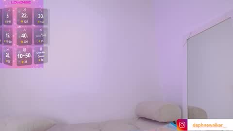 Daphne online show from October 24, 2025, 11:17 am