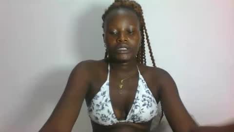 ESTHER online show from February 6, 2026, 8:01 pm