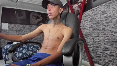 Darikson online show from November 10, 2025, 10:53 pm