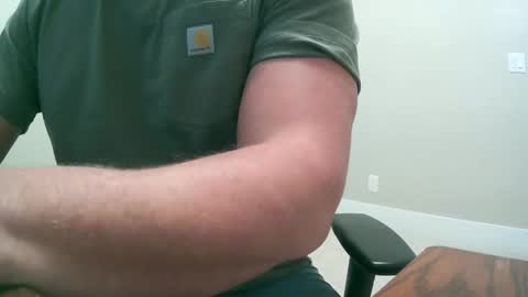 Snapshot of darin14 chatting on February 19, 2026, 9:00 pm Darren14 online show from February 19, 2026, 9:00 pm