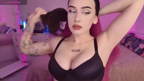 Snapshot of darinek0 chatting on March 1, 2026, 8:05 am Neko online show from March 1, 2026, 8:05 am