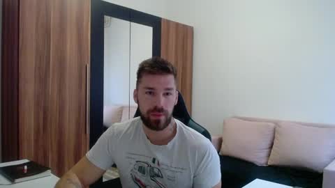 Snapshot of darius_94 chatting on April 2, 2026, 5:05 am darius_94 online show from April 2, 2026, 5:05 am