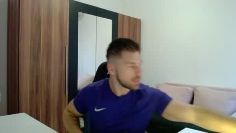 Snapshot of darius_94 chatting on April 15, 2026, 5:14 am darius_94 online show from April 15, 2026, 5:14 am