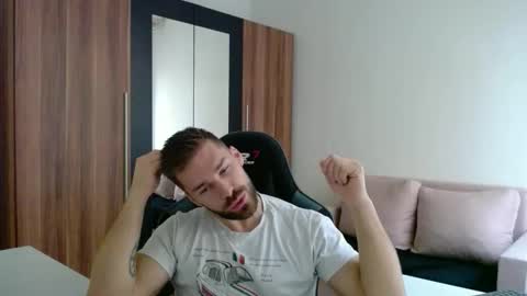 darius_94 online show from May 27, 2026, 9:28 am