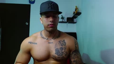 Darius Phoenix  online show from November 22, 2025, 9:14 pm