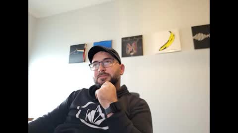 Snapshot of dariux_m chatting on November 5, 2025, 2:06 pm dariux_m online show from November 5, 2025, 2:06 pm