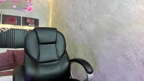 Dark online show from September 27, 2025, 12:21 pm