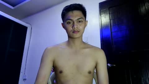 Snapshot of dark_angel69x chatting on April 4, 2026, 12:35 pm Guile online show from April 4, 2026, 12:35 pm