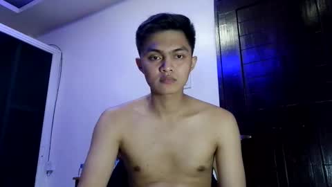 Snapshot of dark_angel69x chatting on April 5, 2026, 8:00 am Guile online show from April 5, 2026, 8:00 am