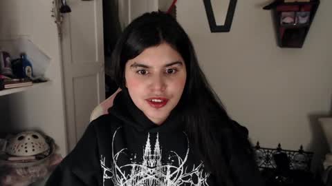 Snapshot of dark_angel_66 chatting on December 11, 2024, 10:38 pm Moony online show from December 11, 2024, 10:38 pm